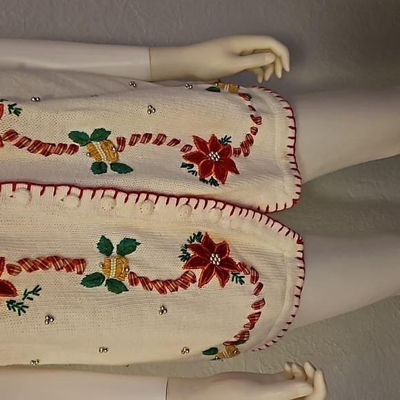 VTG BP DESIGN Poinsetta Embroidered Ugly Christmas Waistcoat Sweater Vest - Picture 6 of 9